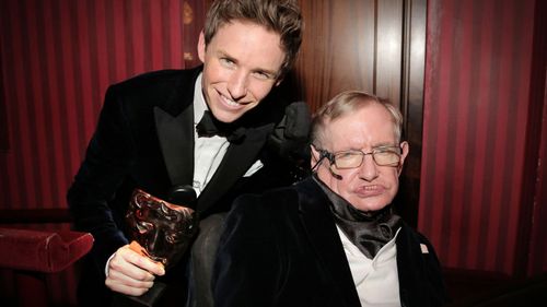 Oscar winning actor Eddie Redmayne, who won the Academy Award for his portrayal of Stephen Hawking will read at physicists funeral (BAFTA)