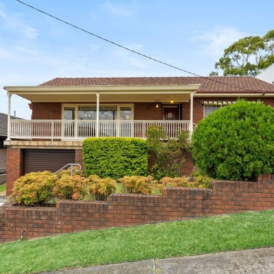 Dad buys $4 million house for his daughter on the same street