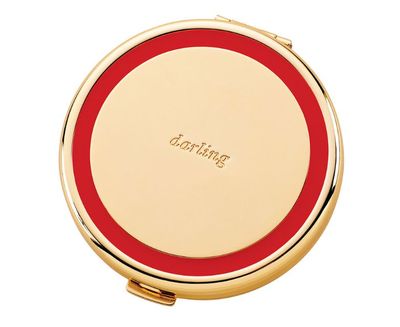 <a href="https://www.katespadehomegifts.com.au/kate-spade-new-york-holly-drive-compact-red-6cm-darling.html" target="_blank">Kate Spade New York Holly Drive Compact, $79.95.<br>
</a>