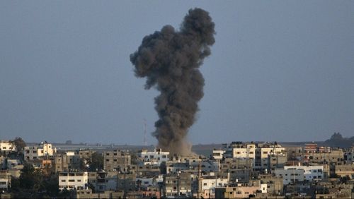 Israel hits Gaza, quits Cairo talks