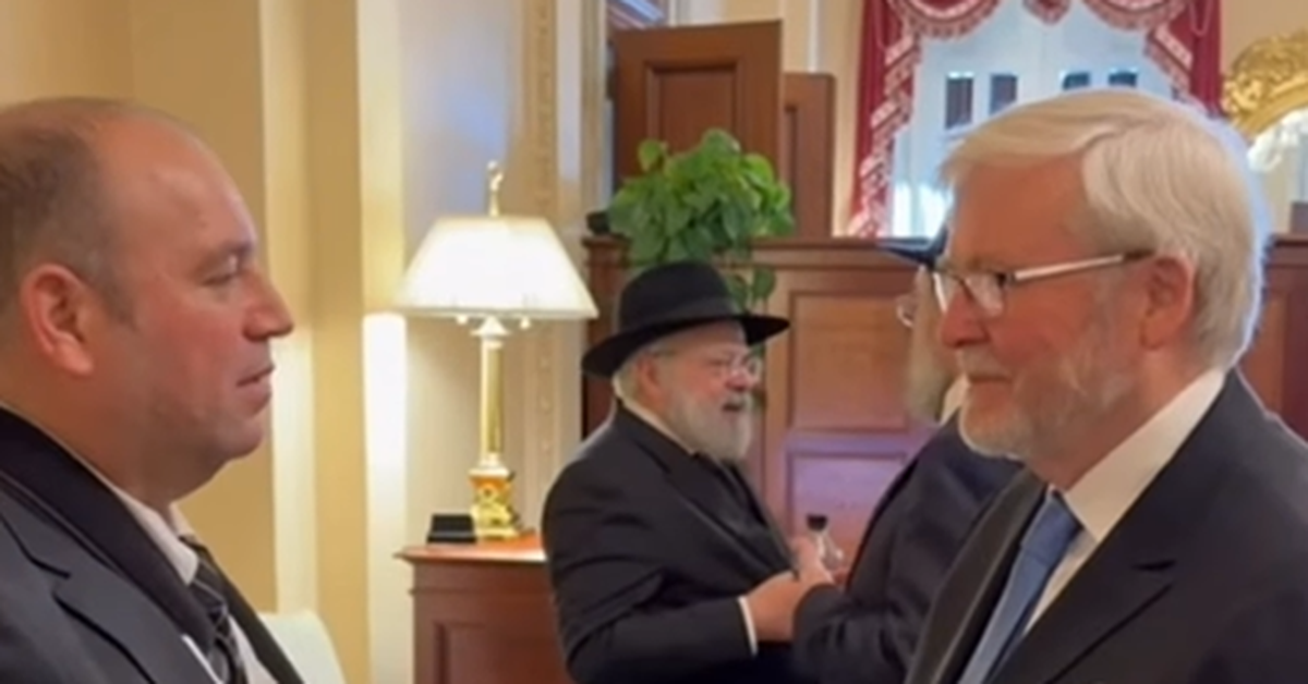 Bondi hero meets former Prime Minister Kevin Rudd in latest engagement on US trip