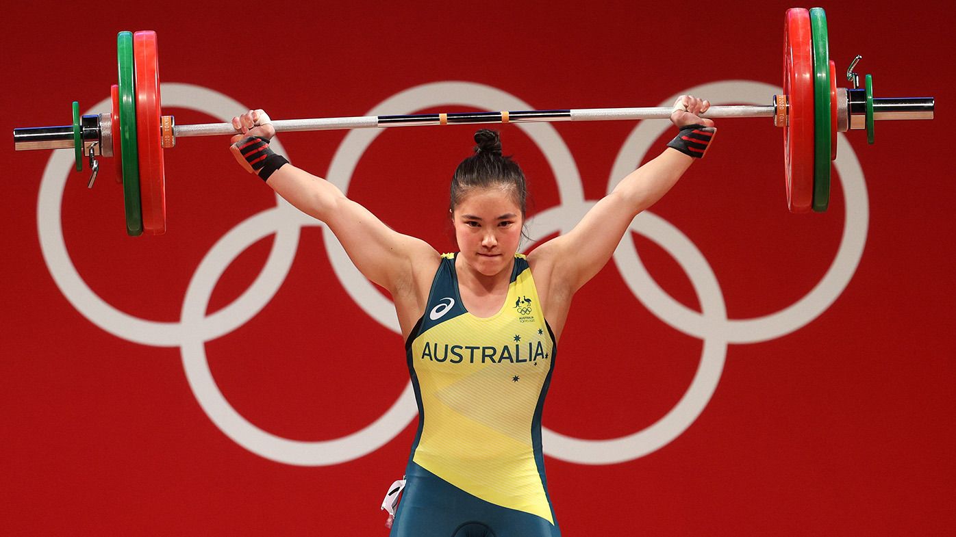 Australian weightlifter Kiana Elliott in action at Tokyo 2020.