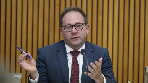 Daniel Mulino, emeklilik fonlarını kontrol etmesi için Avustralyalılara çağrıda bulunuyor.<!-- --> <!-- -->(Alex Ellinghausen)”/><figcaption class=