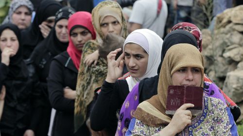 Cameron says UK will take up to 20,000 Syrian refugees