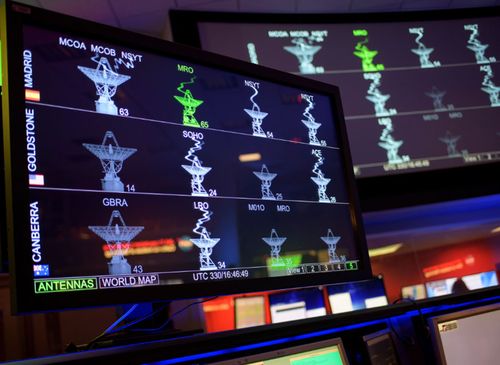 Monitors tracked the Insight landing from NASA's Jet Propulsion Laboratory.