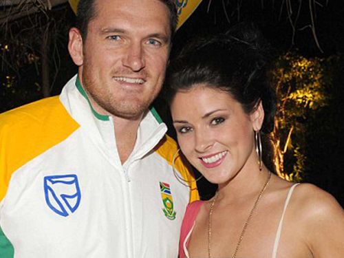 Former South Africa cricket captain Graeme Smith denies reports he divorced via accidental text