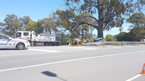 Police remain on scene at the Riddoch Highway. (9NEWS)