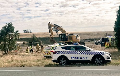 Emergency services at the scene in Ballarat. (9NEWS)