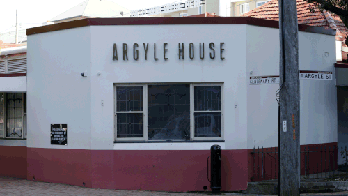 Une épidémie potentielle d'Omicron aurait pu commencer à Newcastle, à la suite de cas positifs liés à la discothèque Argyle House.