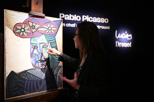 A rediscovered Picasso painting "Bust of a Woman in a Flowery Hat"