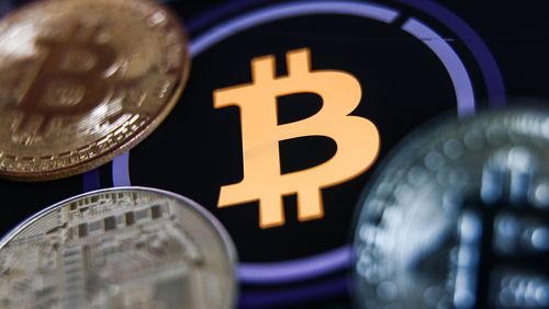 Bitcoin continues to trade around the $20,000 mark, as the cryptocurrency sell-off shows little sign of abating.