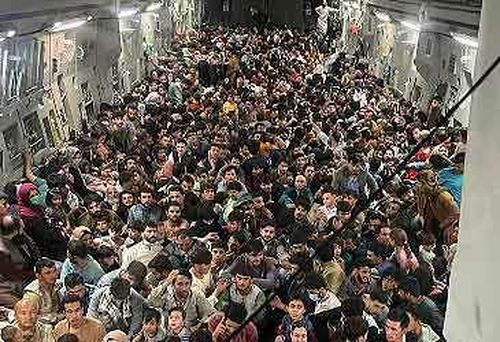 US Air Force Reach 871 Kabul evacuees (DefenseOne)