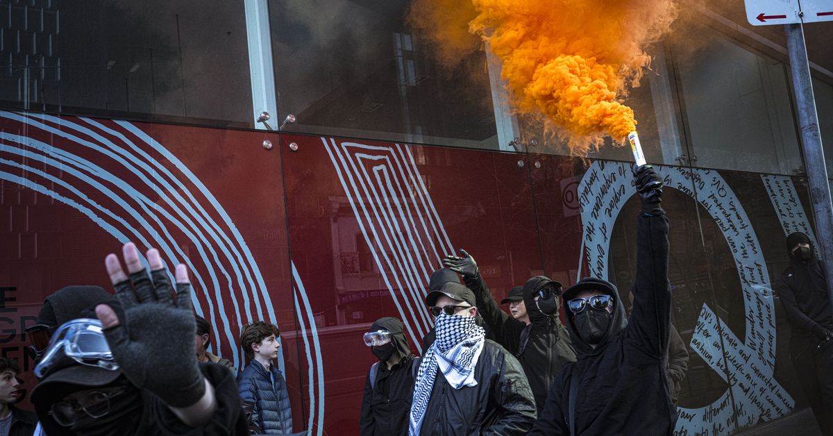 Protesters clash with police in Melbourne CBD