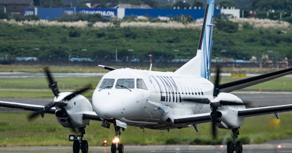 Aussies jetting overseas in record numbers despite Middle East conflict