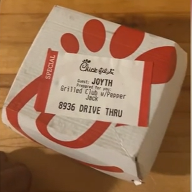 Customer's lisp gets mocked by fast food worker