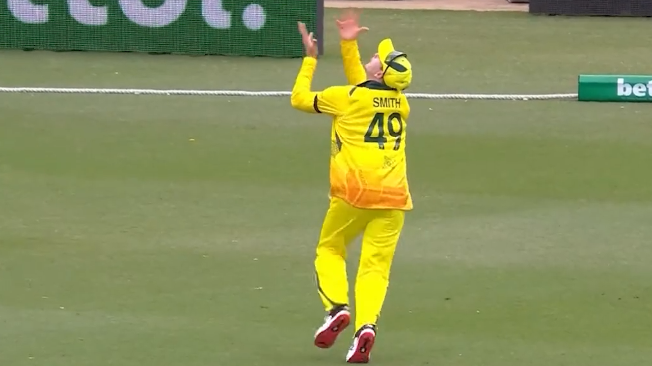 Steve Smith takes stunning catch as Aussies win first ODI against Zimbabwe by five wickets