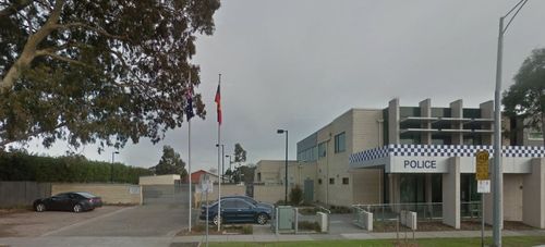 Melbourne mother gives birth in police car park