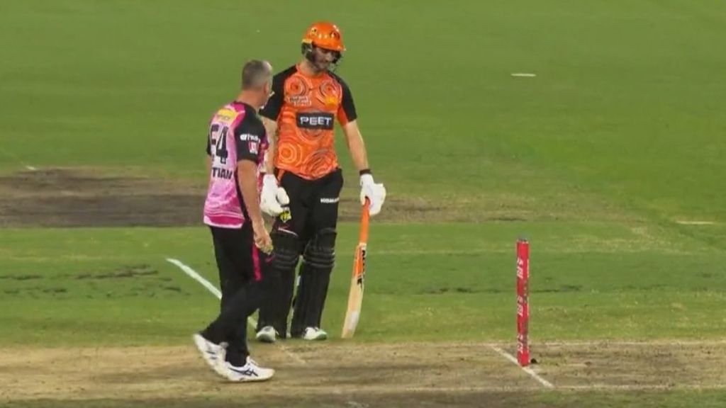 Mankad drama flares up again as Sixers win top-of-the-table BBL clash