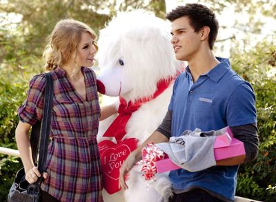 Taylor Swift and Taylor Lautner (August 2009 to December 2009)