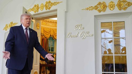 Donald Trump atacou os líderes mundiais por não se envolverem no conflito com o Irão.