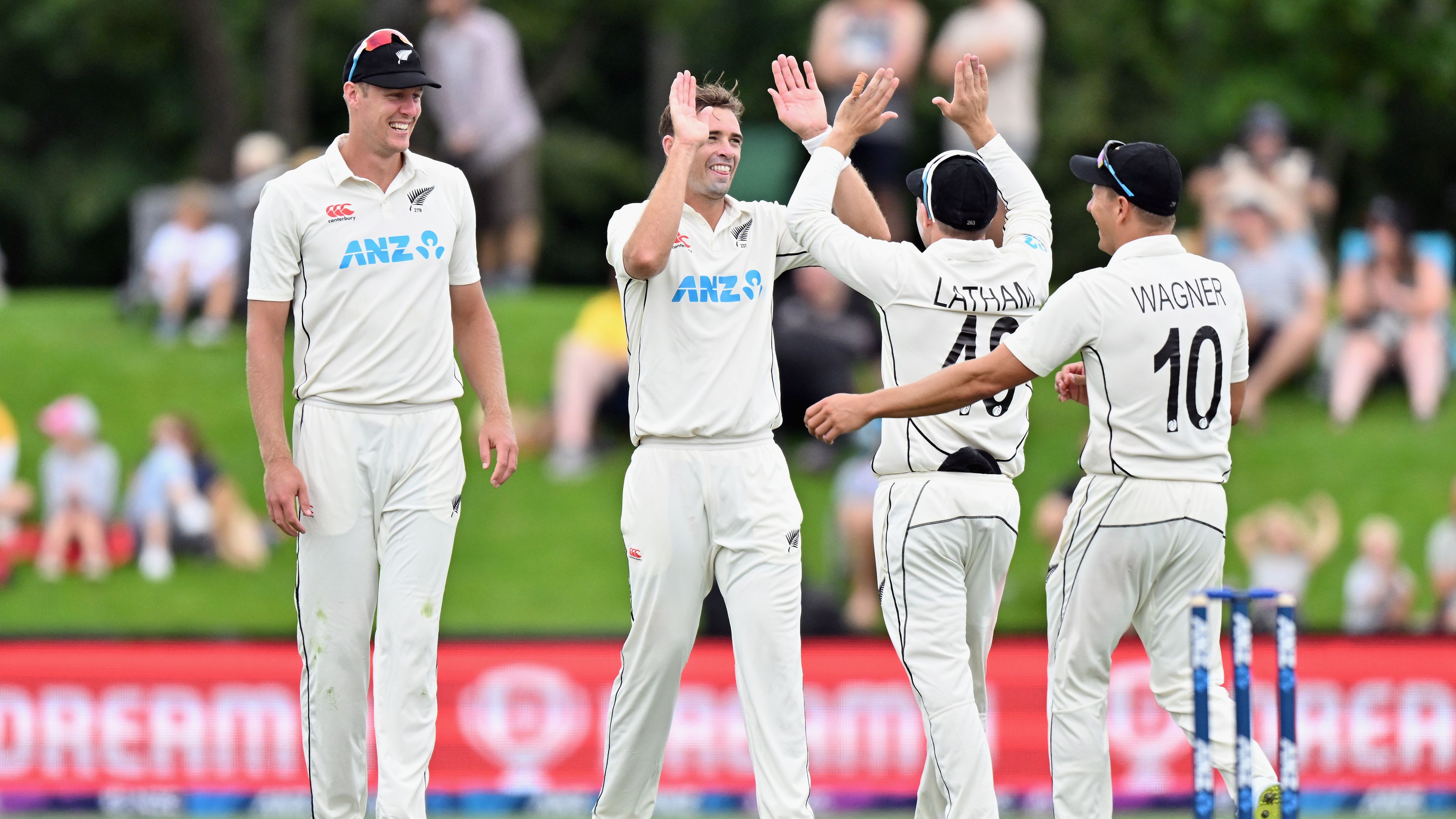 Tim Southee is congratulated by his team mates after dismissing Glenton Stuurman of South Africa.