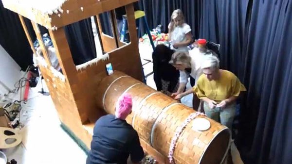 Anna Polyviou builds a gingerbread train