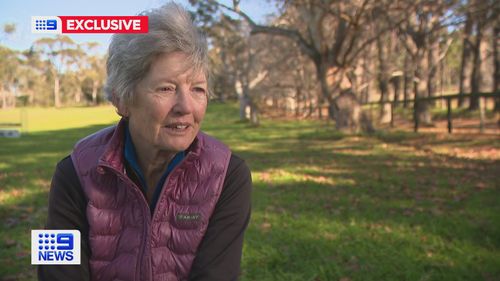 La cavalière olympique Vicki Roycroft a retrouvé les médecins qui lui ont sauvé la vie lorsque son aorte a éclaté lors d'un événement au Sydney Royal Easter Show.