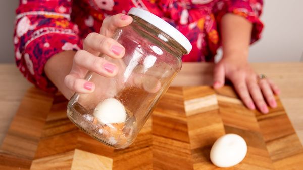 Rollie #Eggmaster Review: The Gadget That Ruined Eggs For Everyone