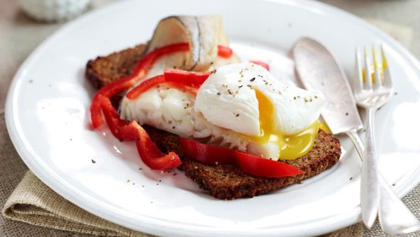 Haddock, eggs and peppers on rye