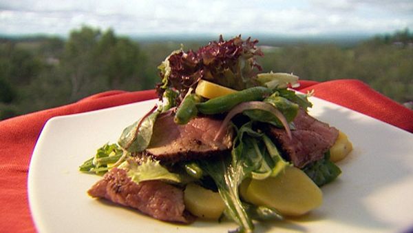 Warm salad of coffee crusted beef