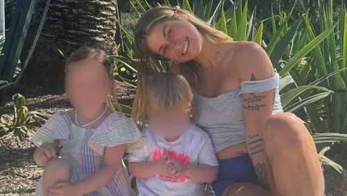 Alivia is a mother to two kids. 