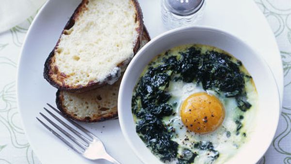 Baked eggs with creamed spinach and Gruyère toasts