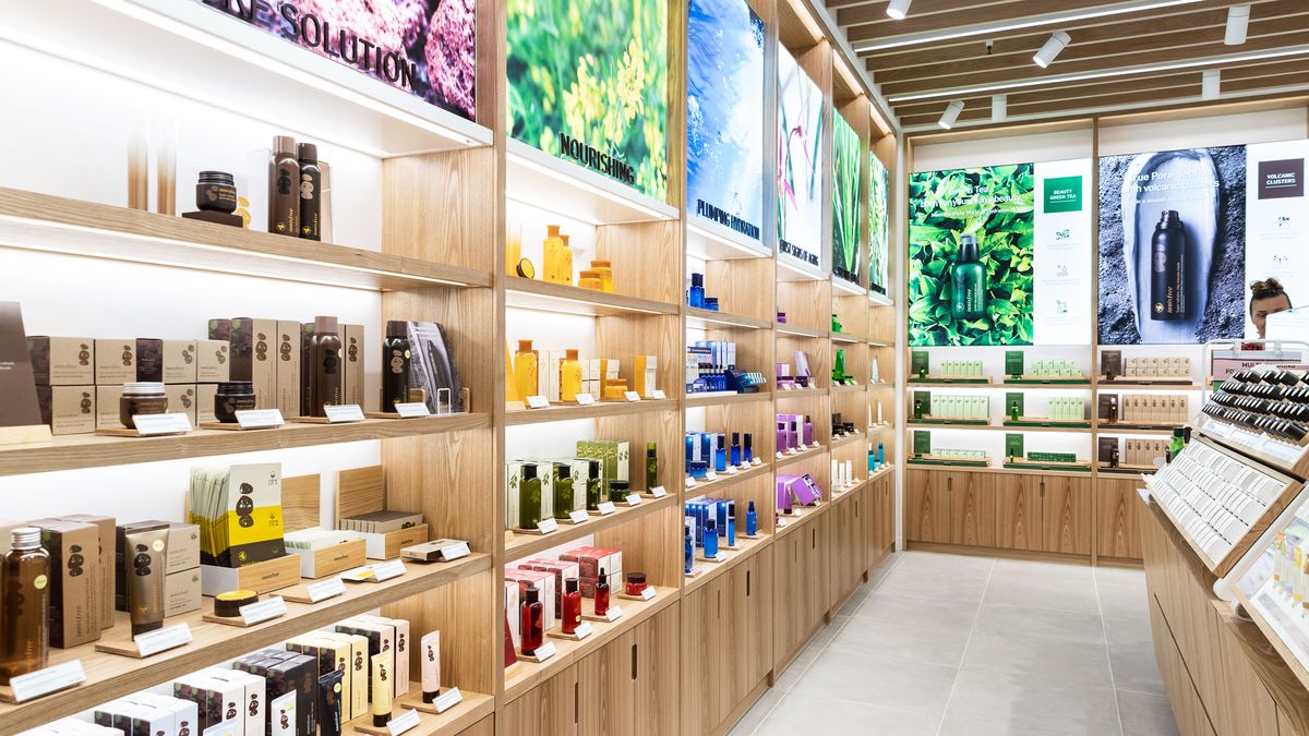 Korean beauty brand Innisfree opens its doors in Sydney's QVB