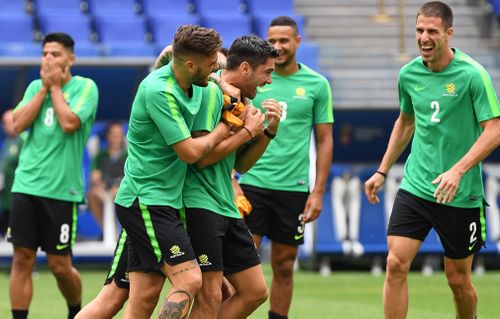 A relaxed Socceroos camp ahead of tonight's do-or-die clash. (AAP)