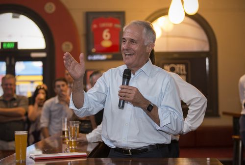 Turnbull speaking at another 'politics in the pub' event back in 2016. (AAP)