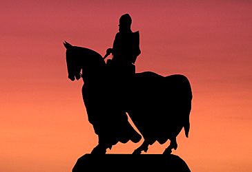 Which English monarch did Robert the Bruce defeat at the Battle of Bannockburn?