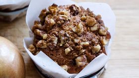 Spiced apple muffins with wal-nutty crumble