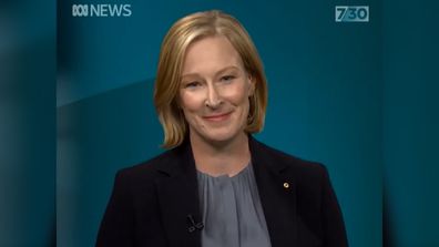 Leigh Sales announces she will step down from anchoring 7.30 on ABC later in 2022