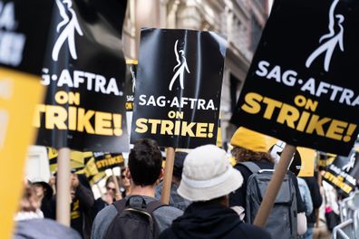 	SAG-AFTRA picketers