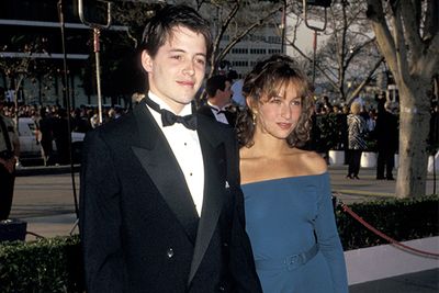 Fresh from starring in <i>Ferris Bueller’s Day Off</i>, a baby-faced Matthew Broderick got snapped on the red carpet with then girlfriend and co-star Jennifer Grey (she played his sister in the iconic film). Jennifer was just about to hit it big with <i>Dirty Dancing</i>.  Aren't they cute!