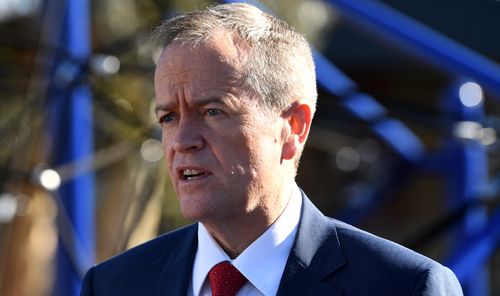 Bill Shorten promises to hold national republic vote