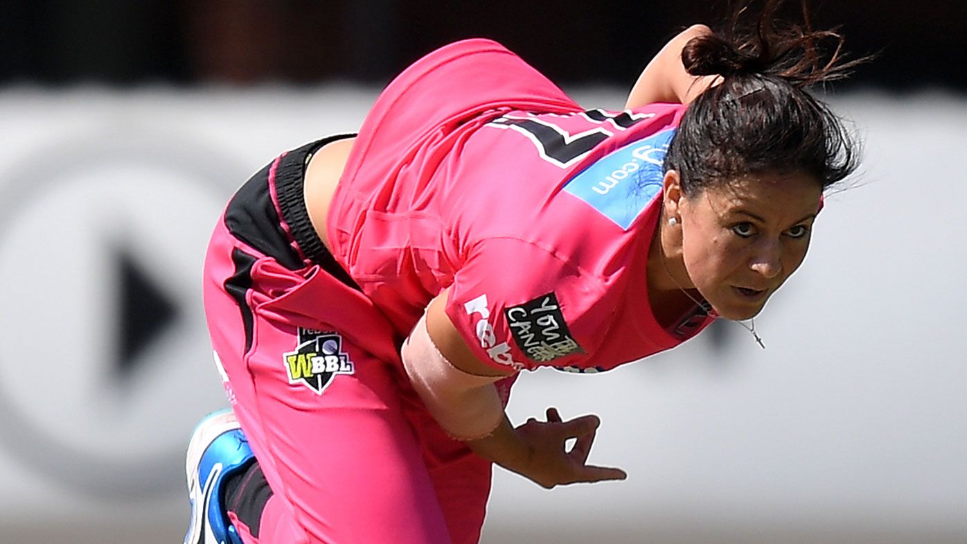 Marizanne Kapp took a hat-trick for the Sydney Sixers.