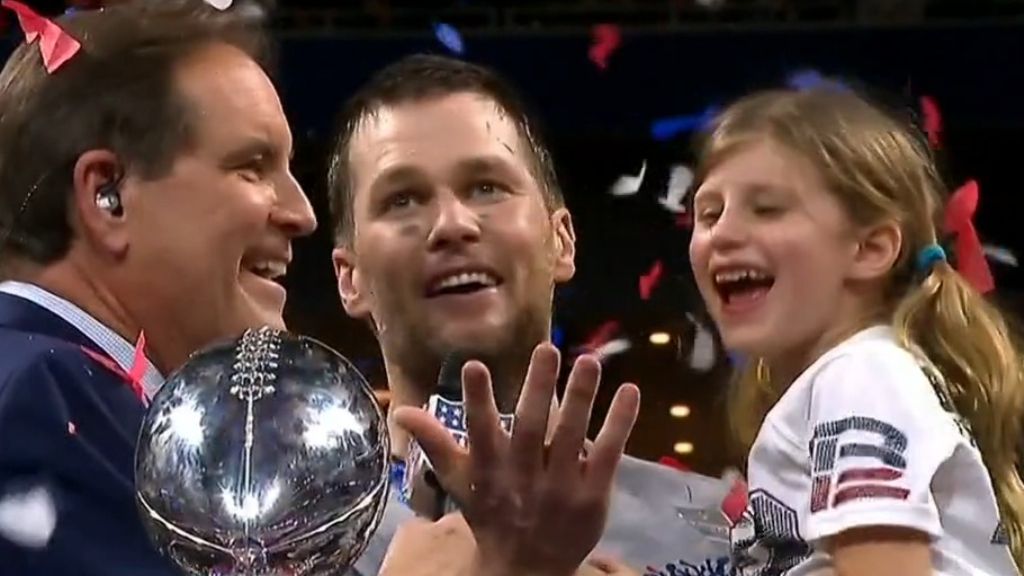 Tom Brady bids football adieu, thanks everyone — except Patriots