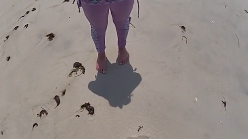 Bodycam video has been released showing a police officer helping a lost girl to find her family on a Florida beach.