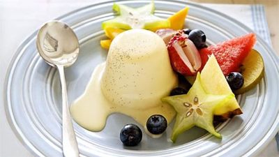 <a href="http://kitchen.nine.com.au/2016/05/17/10/01/vanilla-bean-panna-cotta" target="_top">Vanilla bean panna cotta with fruit salad</a>