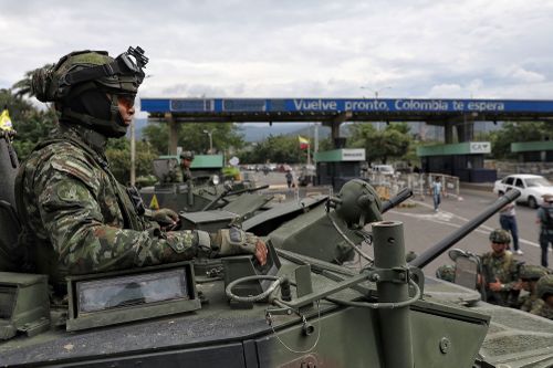 Colombian soldiers guard the border with Venezuela in Villa del Rosario, Colombia after President Donald Trump announced that President Nicolás Maduro had been captured by US forces.