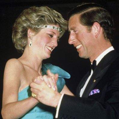 Diana showed off her penchant for bold looks by wearing the Art Deco emerald and diamond choker as a headband.
