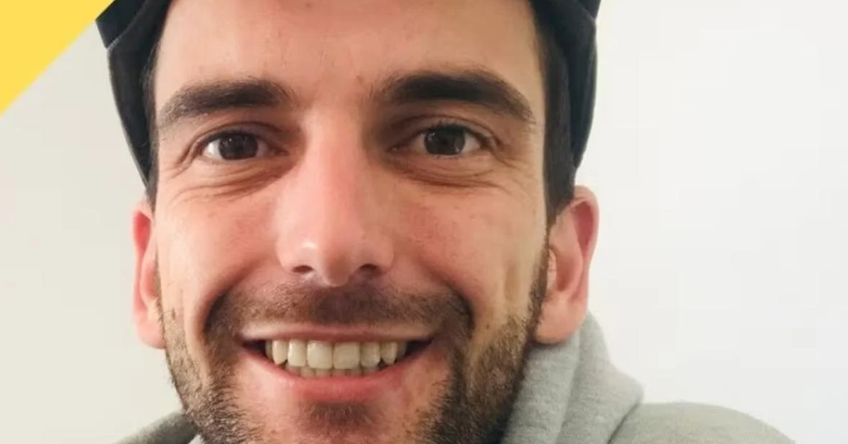 Schoolgirls 'sick to the stomach' over teacher's TikTok messages