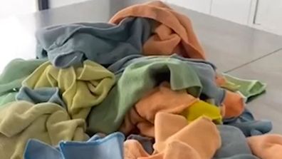 Cleaning tips microfibre cloths dusting