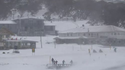 Blizzards and damaging winds to batter NSW